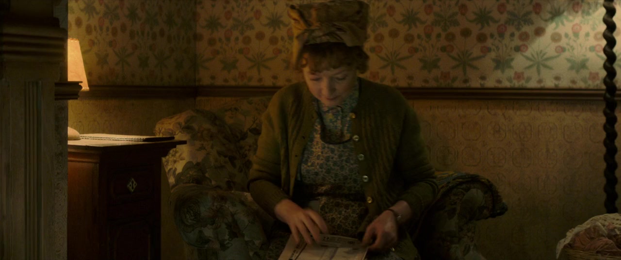 Mrs. Harris Goes to Paris screenshot 2