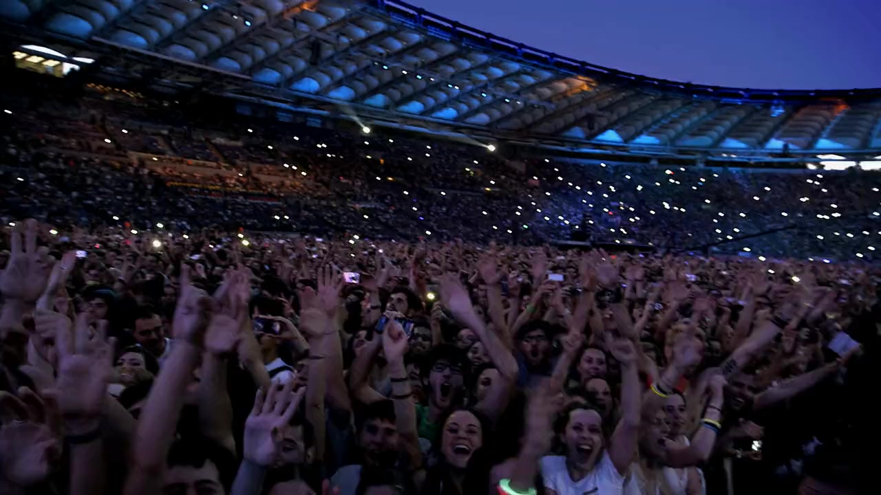 Muse - Live at Rome Olympic Stadium screenshot 1