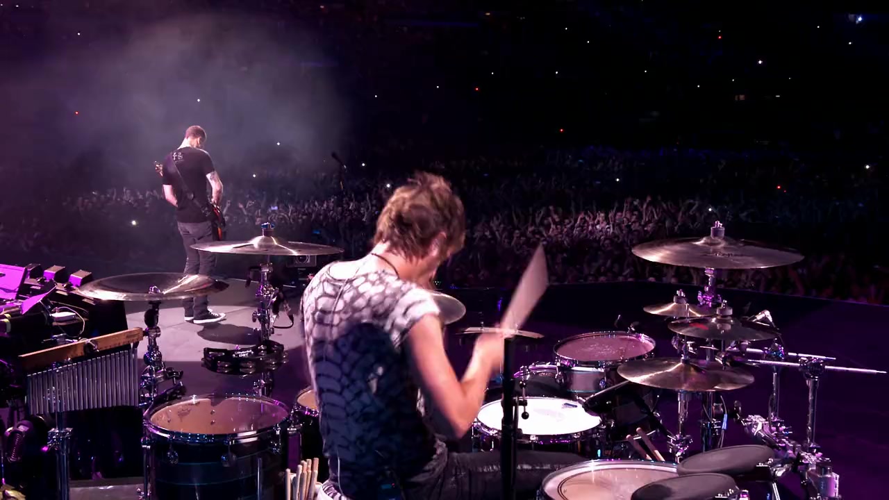 Muse - Live at Rome Olympic Stadium screenshot 2