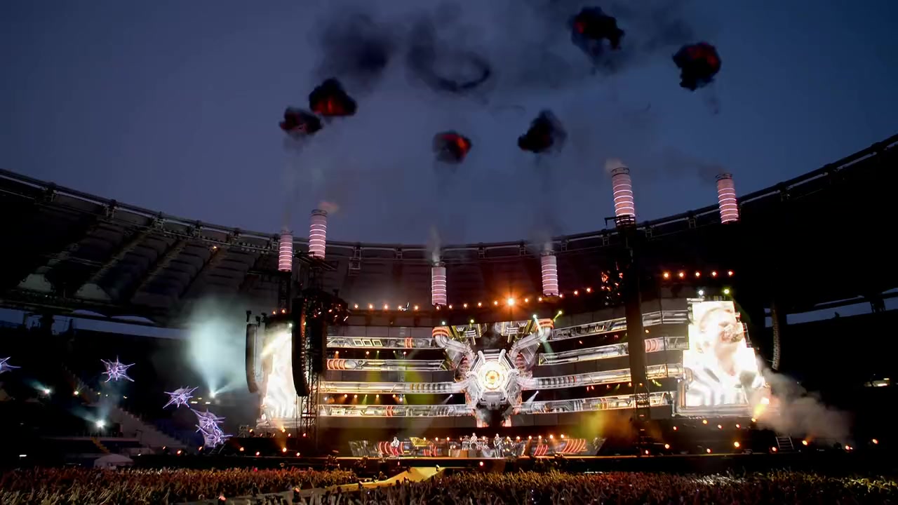 Muse - Live at Rome Olympic Stadium screenshot 3