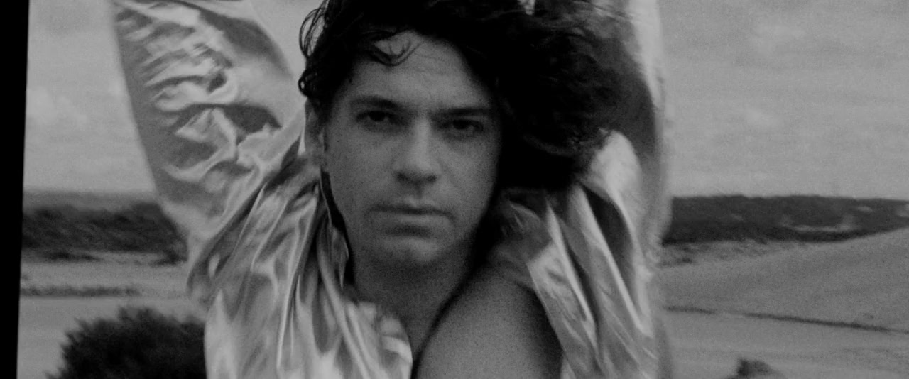 Mystify: Michael Hutchence screenshot 3