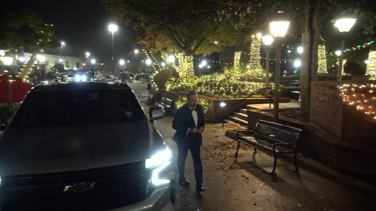 Nate Bargatze's Nashville Christmas screenshot 3