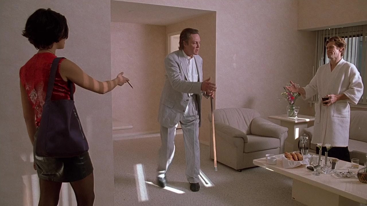 New Rose Hotel screenshot 1