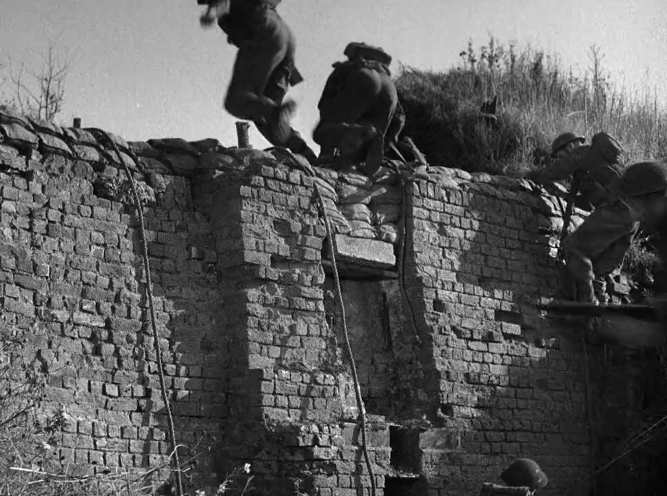 Nine Men screenshot 2