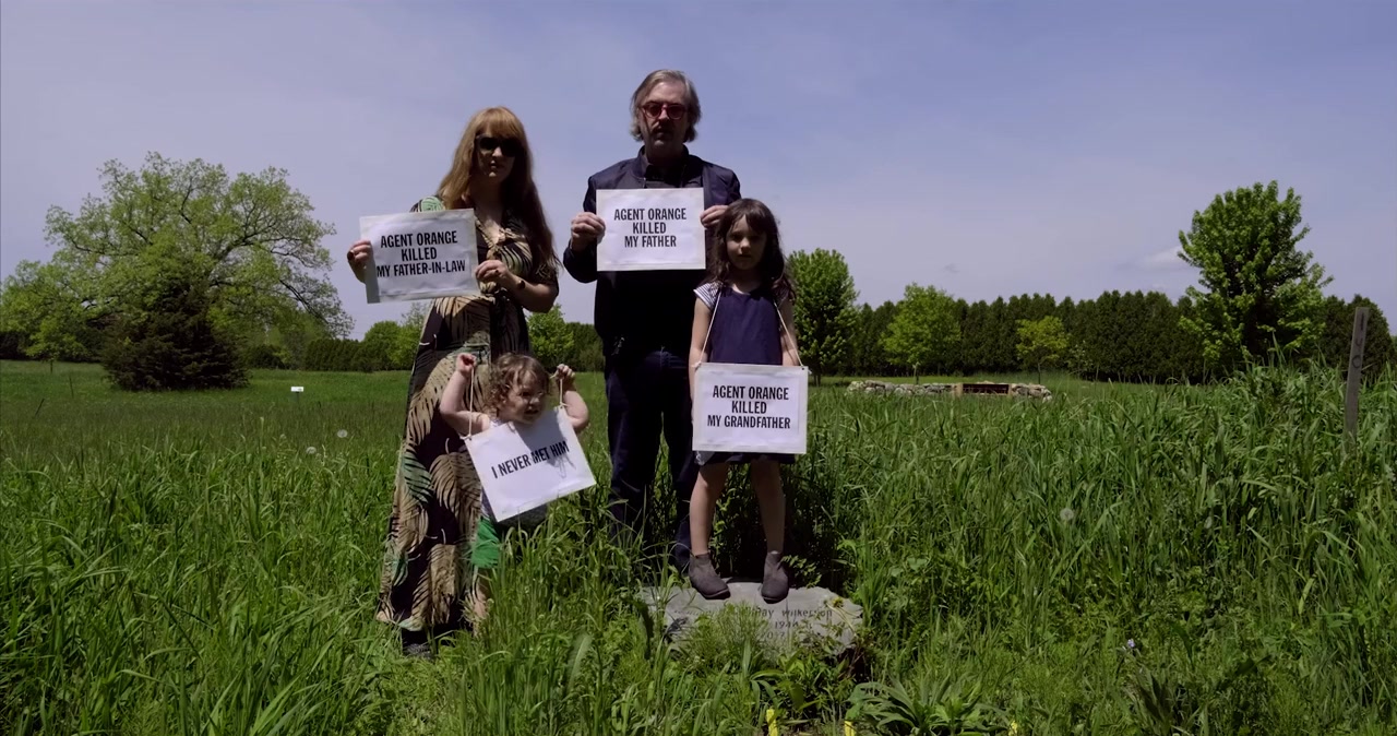 Nuclear Family screenshot 1