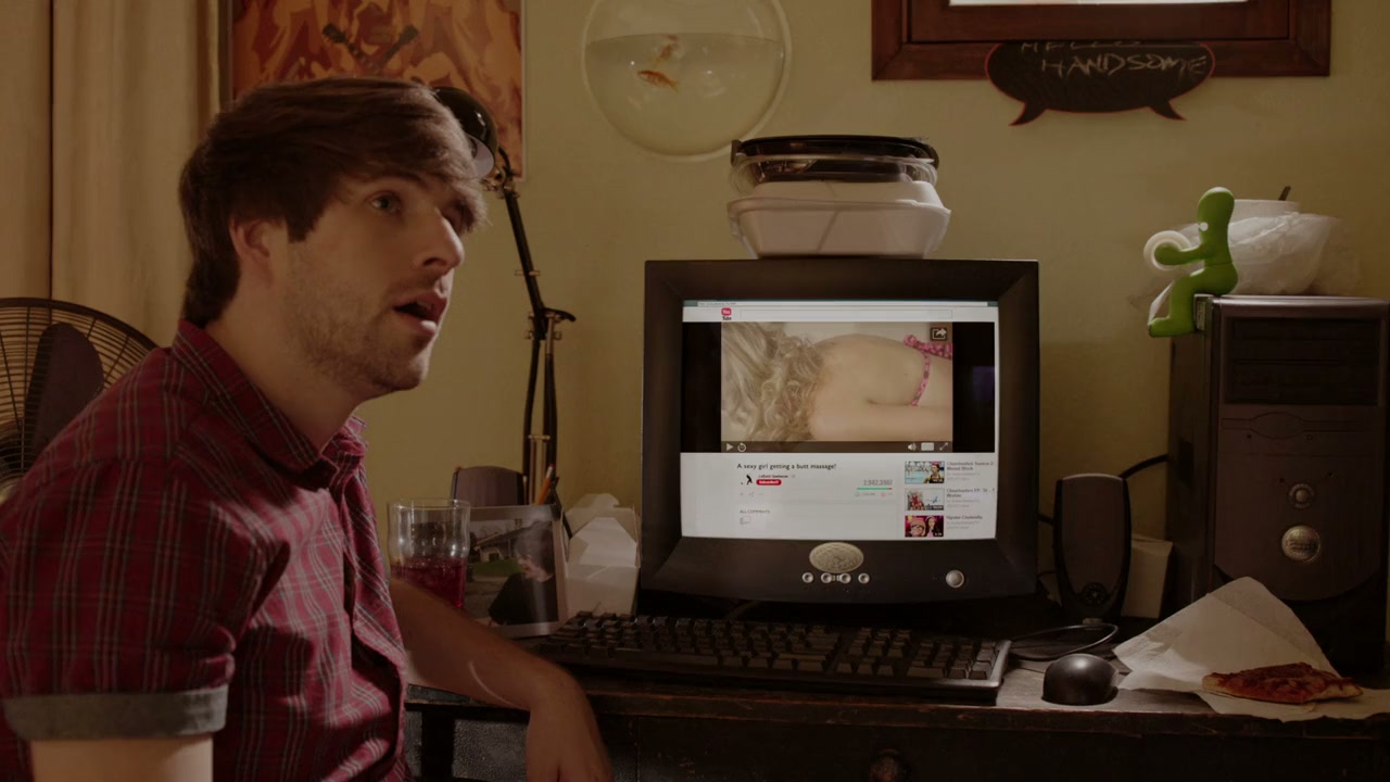 Smosh: The Movie screenshot 3