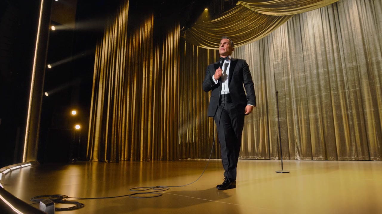 Sebastian Maniscalco: Is It Me? screenshot 2