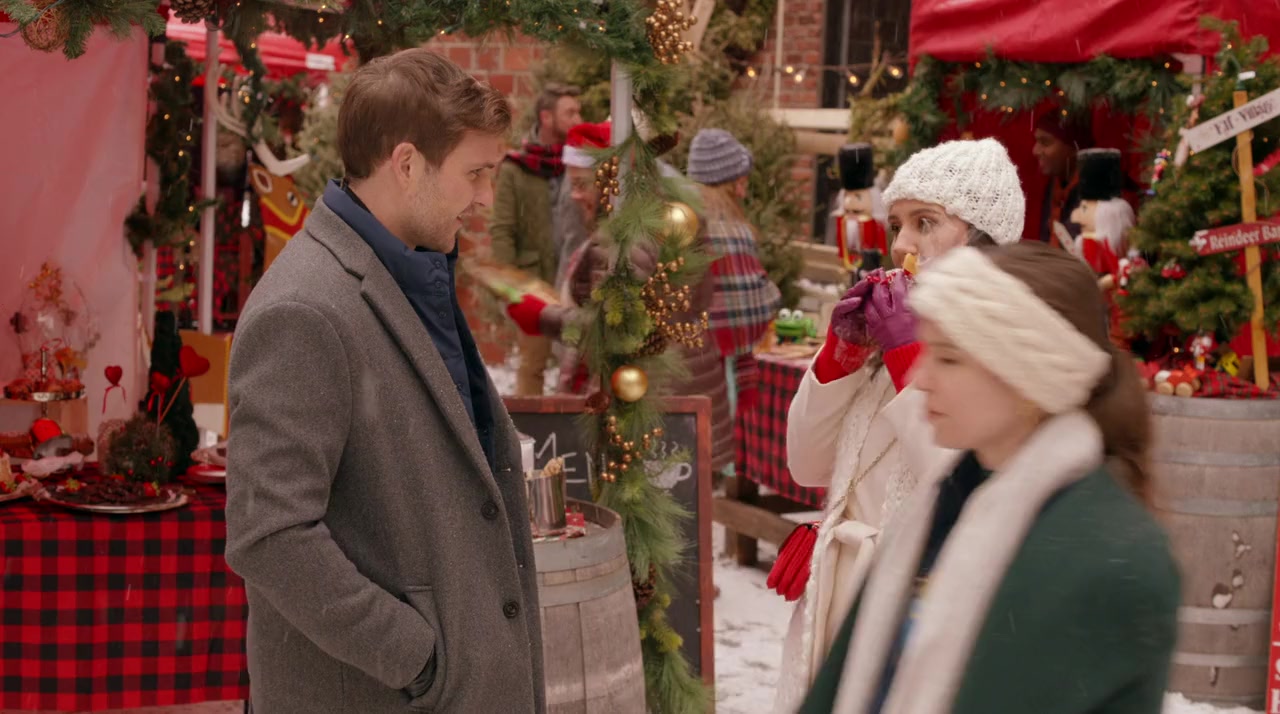 Falling in Love at Christmas screenshot 2
