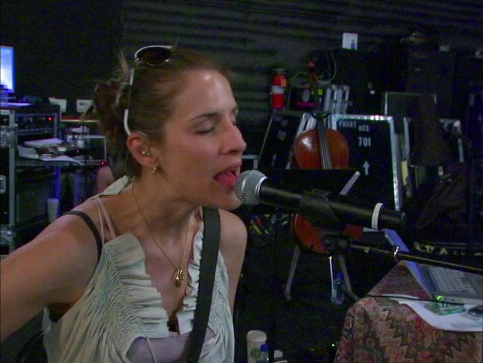 Shut Up & Sing screenshot 1