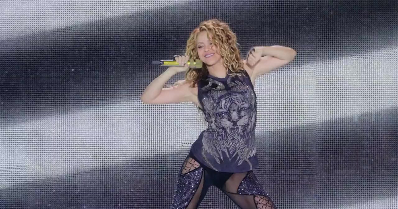 Shakira In Concert: El Dorado World Tour screenshot 2