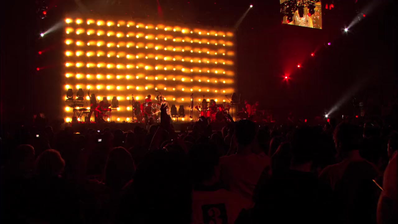 Shakira Oral Fixation Tour 2007 screenshot 3