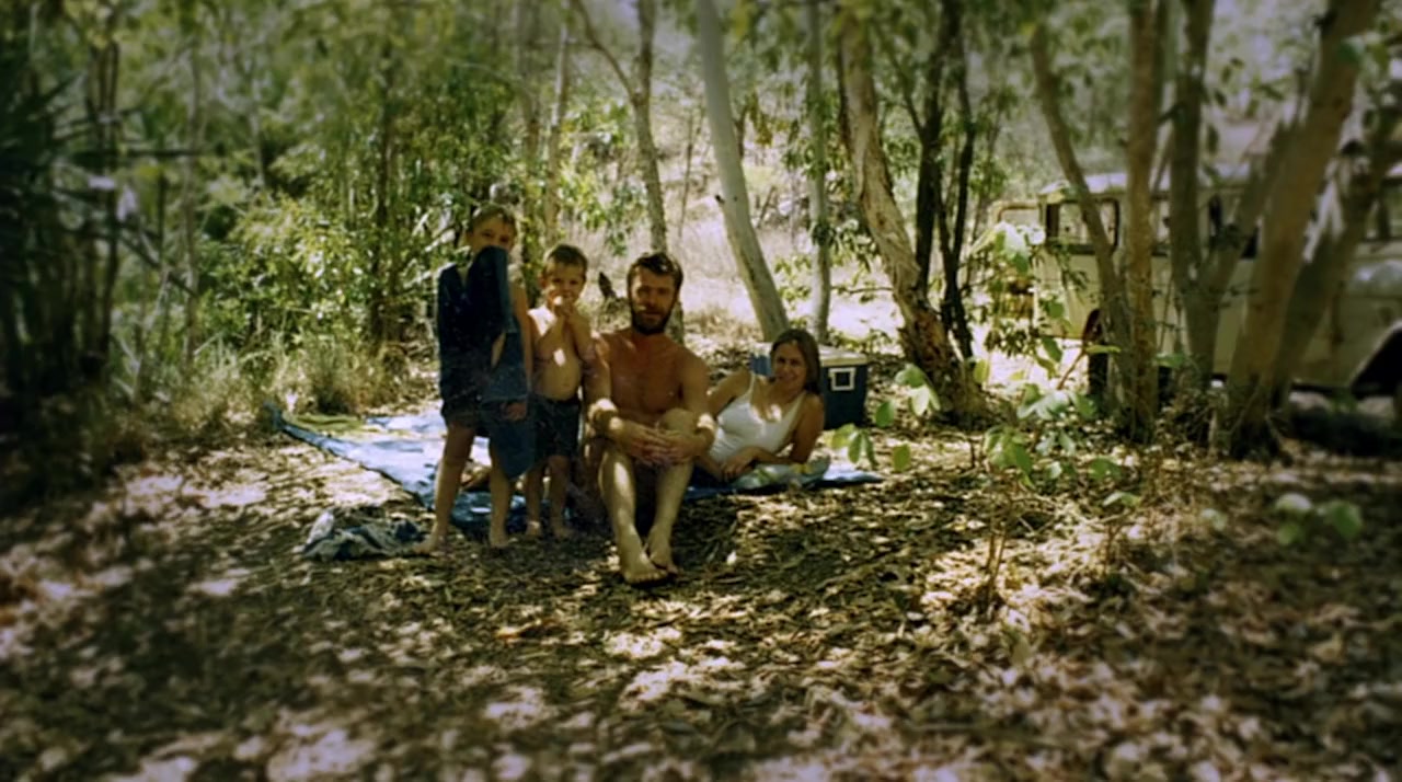 Shark Beach with Chris Hemsworth screenshot 1