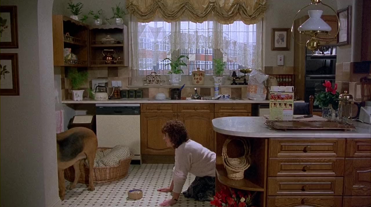 Shirley Valentine screenshot 2