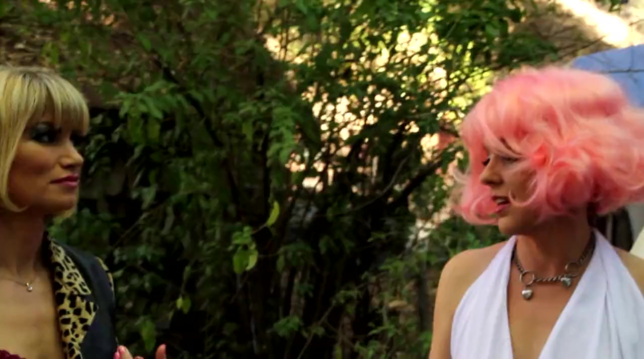 Showgirls 2: Penny's from Heaven screenshot 3