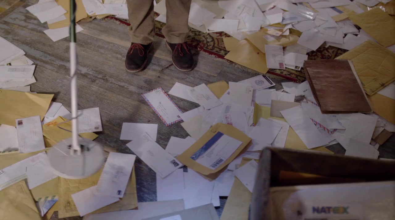 Signed, Sealed, Delivered: From Paris with Love screenshot 2