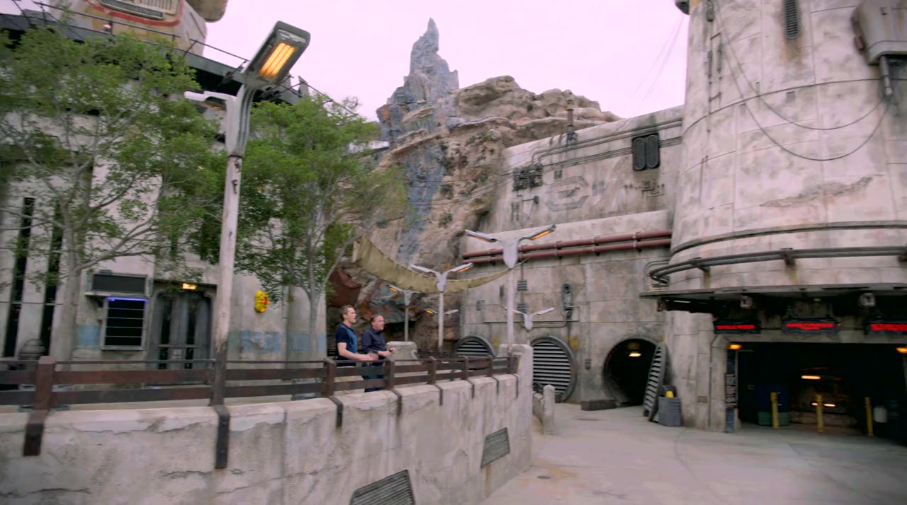 Star Wars Galaxy's Edge: Adventure Awaits screenshot 3