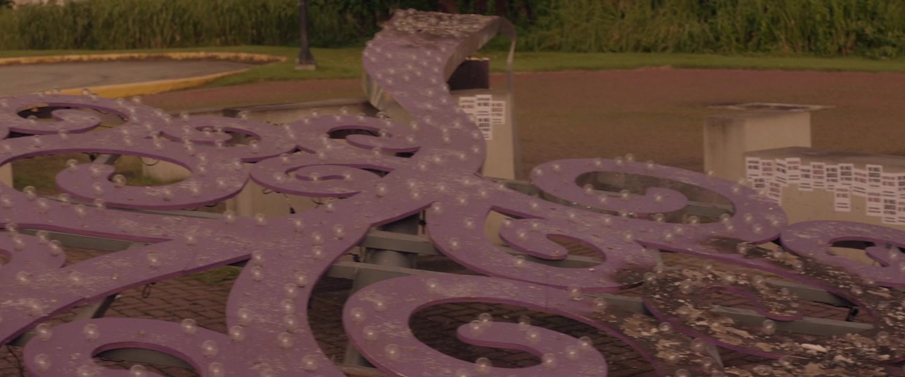 Stars at Noon screenshot 1