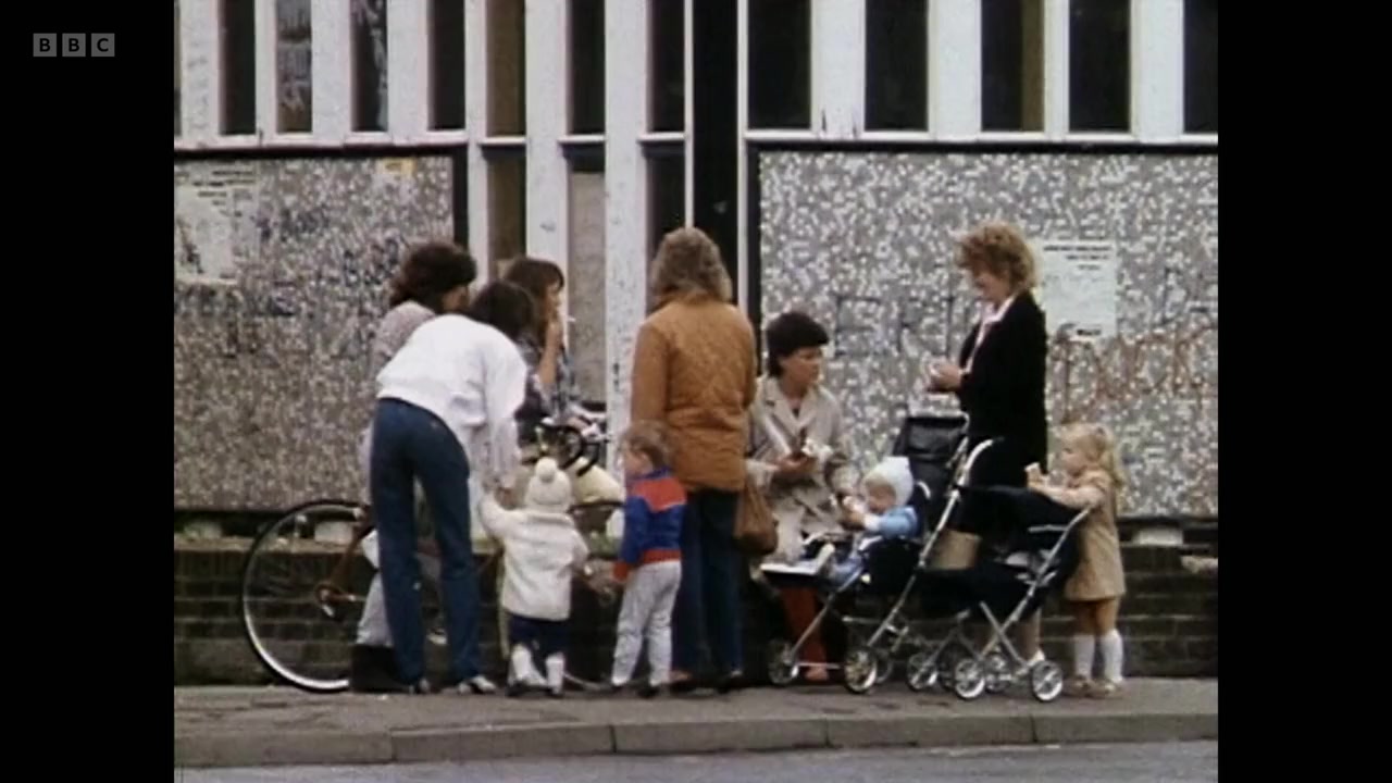 Strike! The Village That Fought Back screenshot 1