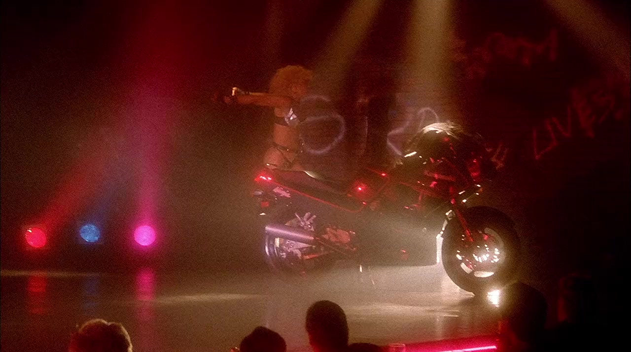 Stripped to Kill screenshot 3
