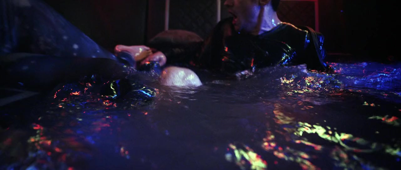 Submerged screenshot 2