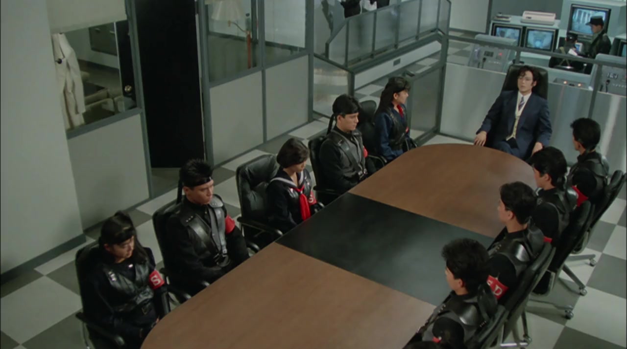 Sukeban deka: Kazama sanshimai no gyakushû screenshot 2