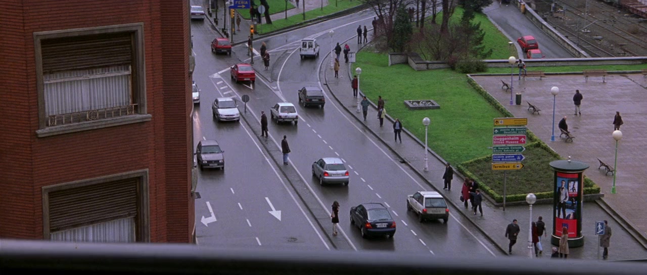 The World is Not Enough (1999) screenshot 1