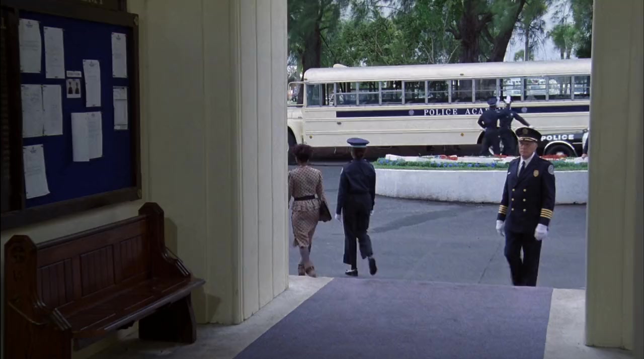 Police Academy 5: Assignment: Miami Beach screenshot 3