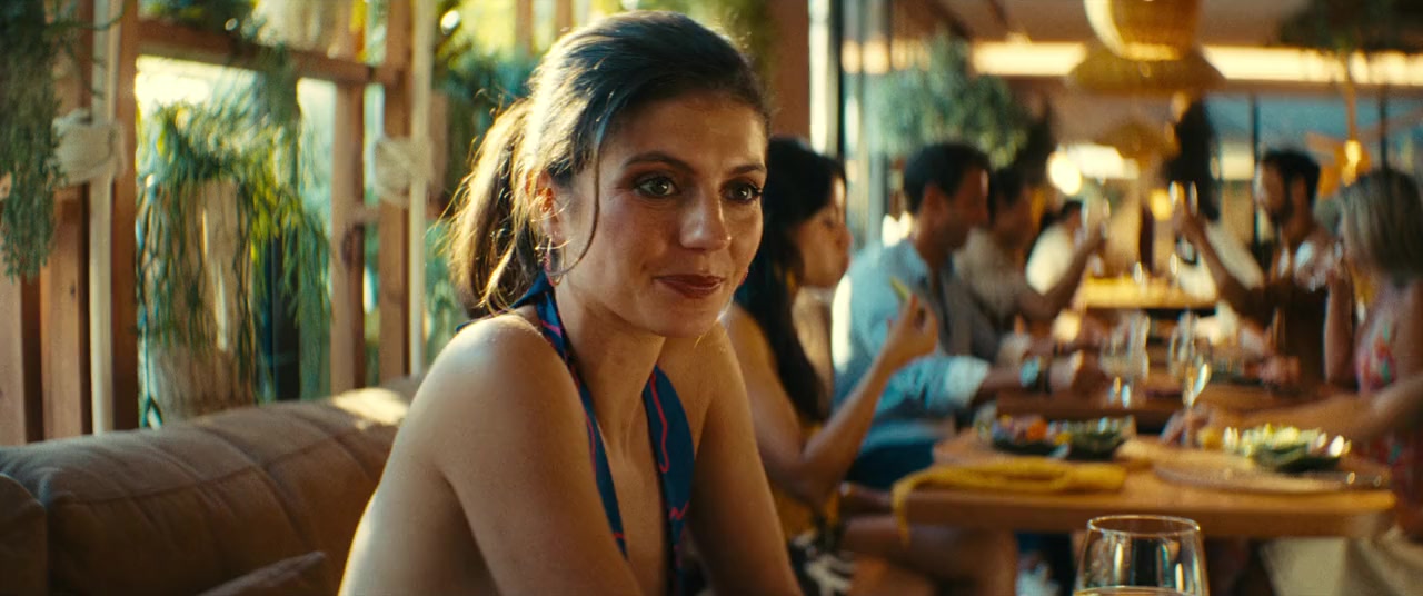 People We Meet on Vacation screenshot 2