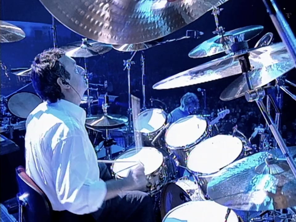 Pink Floyd: P. U. L. S. E. Live at Earls Court screenshot 2