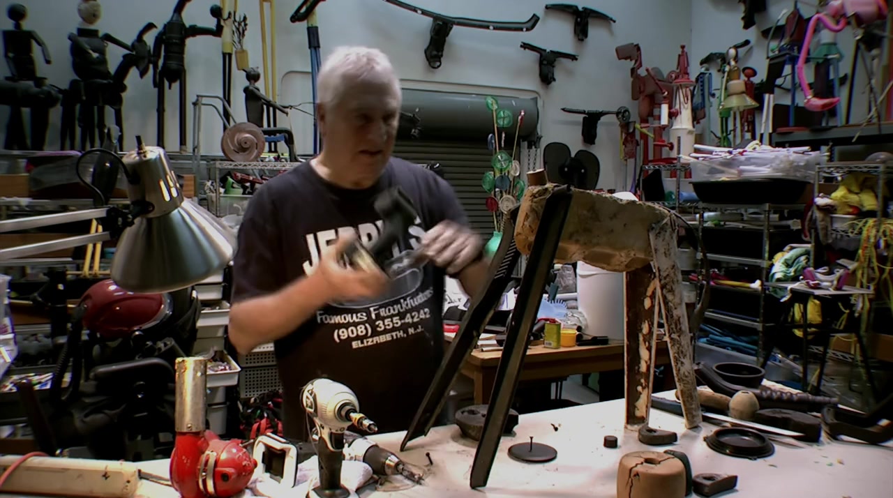 Plastic Man: The Artful Life of Jerry Ross Barrish screenshot 2