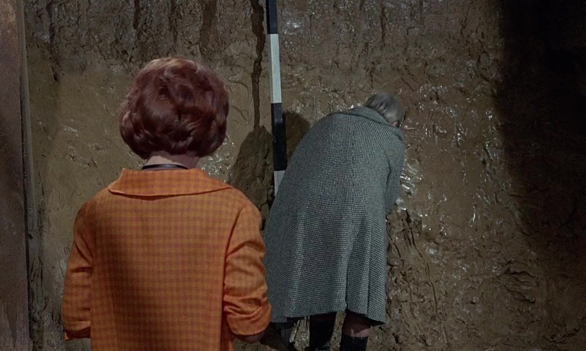 Quatermass and the Pit screenshot 3