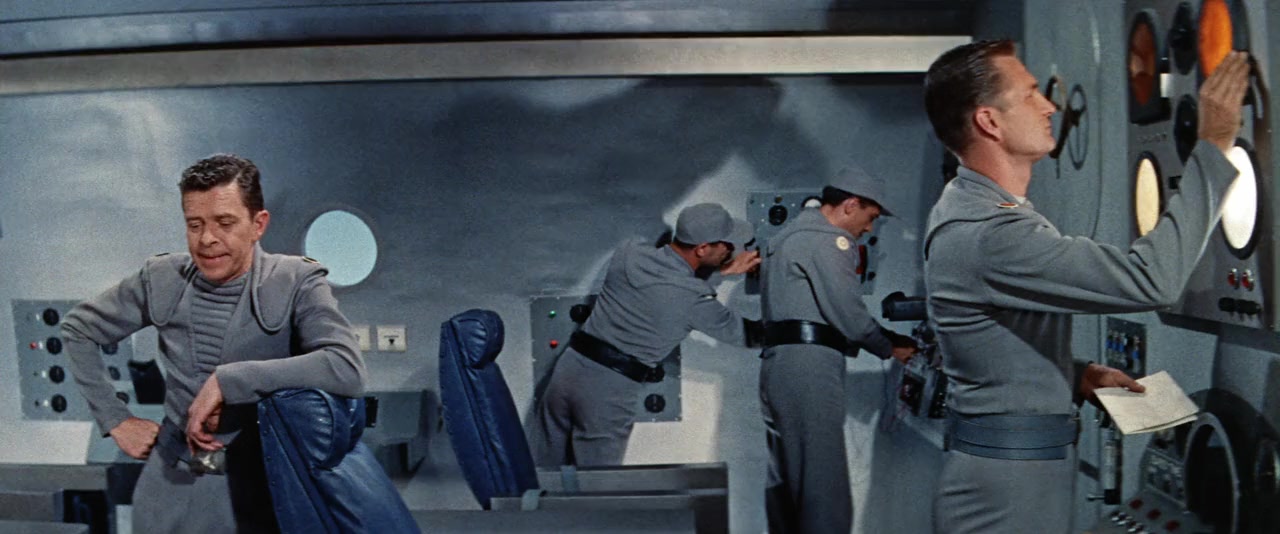 Queen of Outer Space screenshot 2