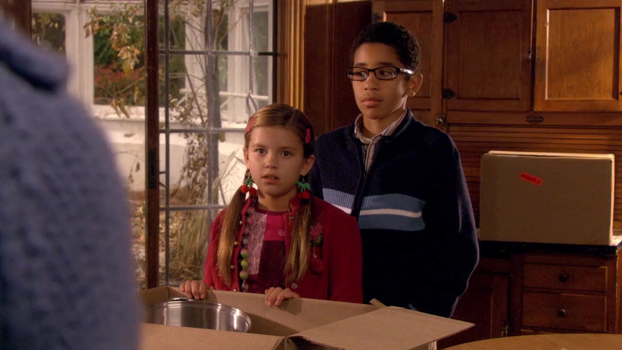 Roxy Hunter and the Mystery of the Moody Ghost screenshot 3