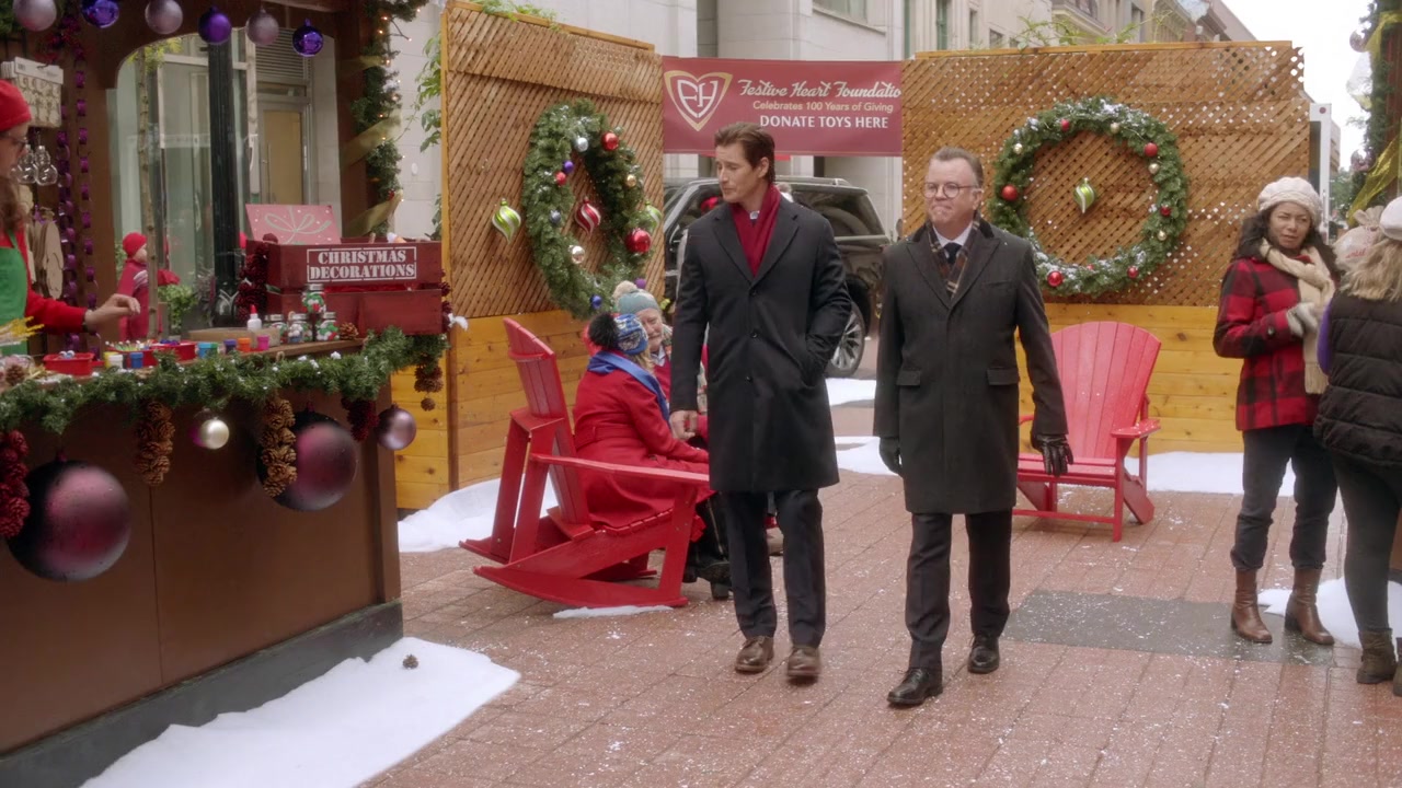Royally Wrapped for Christmas screenshot 1