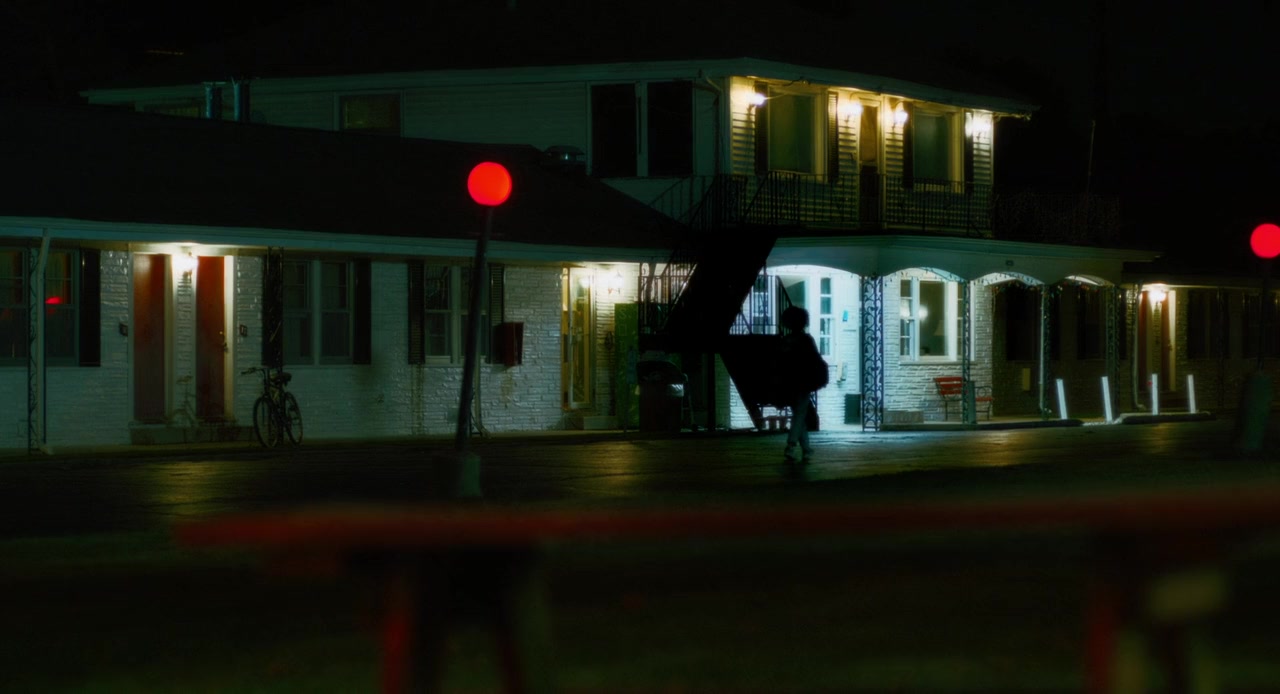 Room Six screenshot 2