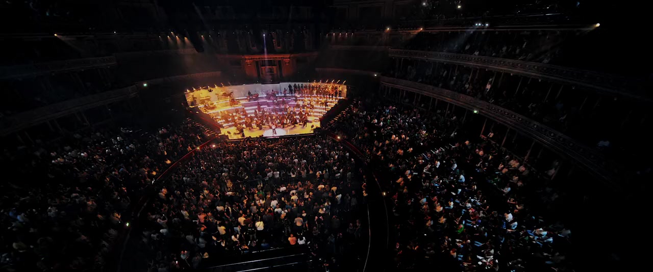 Raye at the Royal Albert Hall screenshot 3