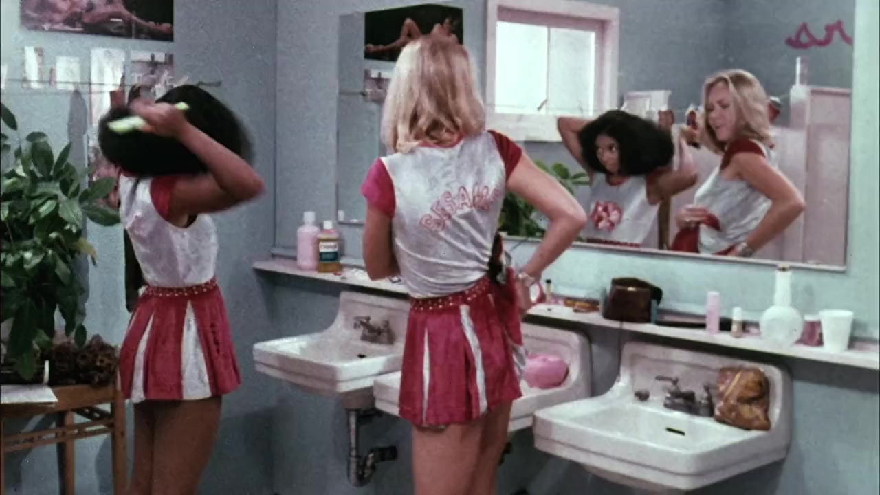 Revenge of the Cheerleaders screenshot 3