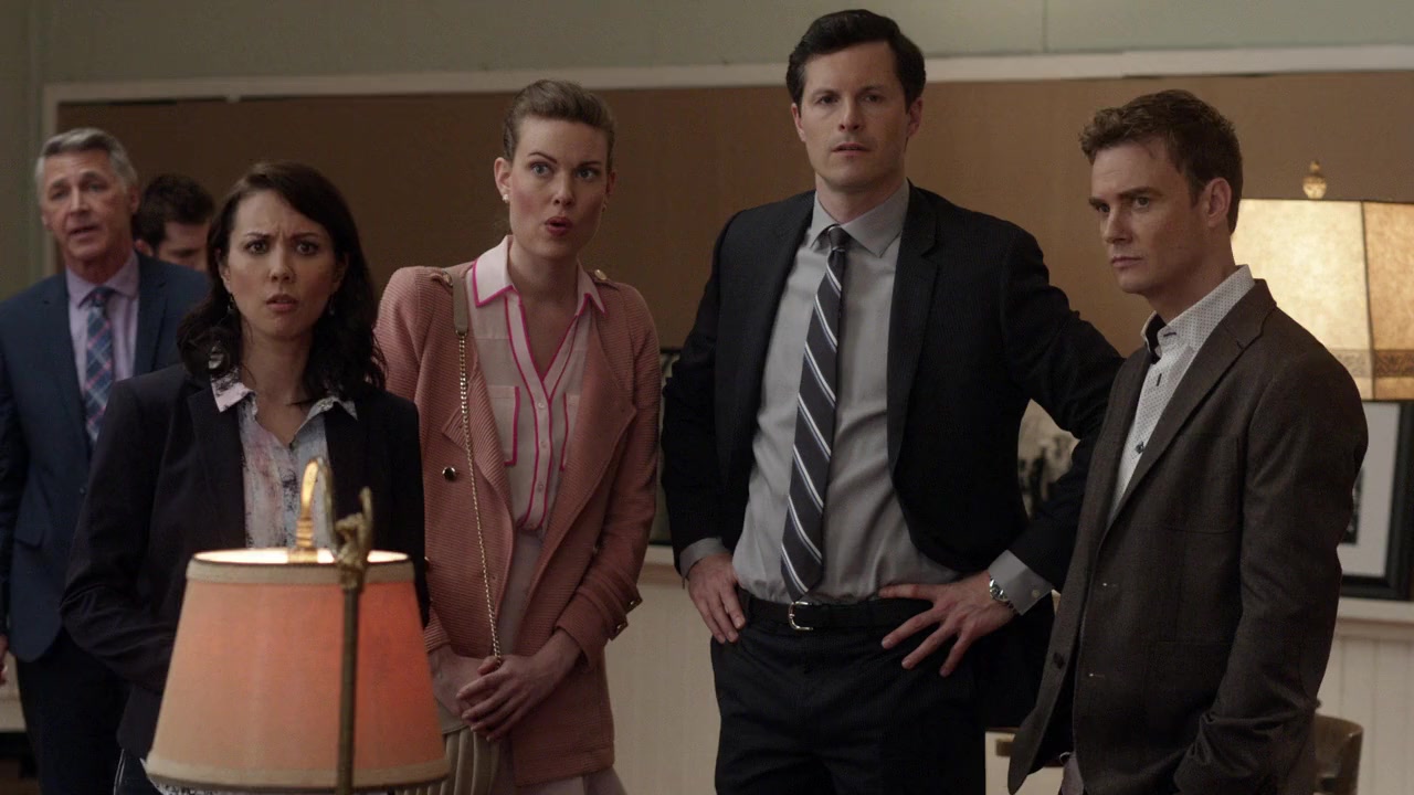 Real Murders: An Aurora Teagarden Mystery screenshot 2