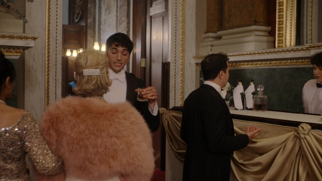 Red, White & Royal Blue screenshot 3