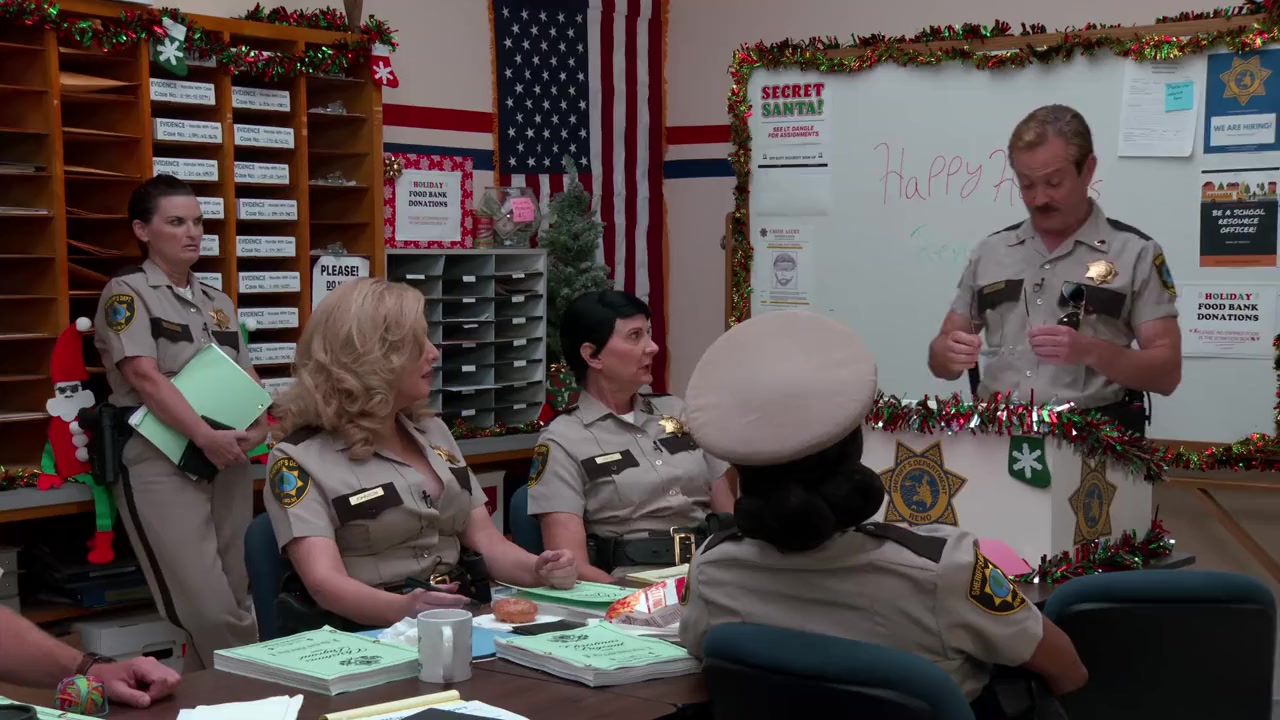 Reno 911!: It's a Wonderful Heist screenshot 1