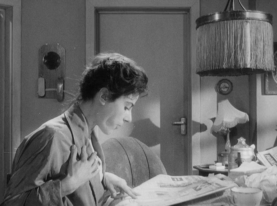 Woman in a Dressing Gown screenshot 3