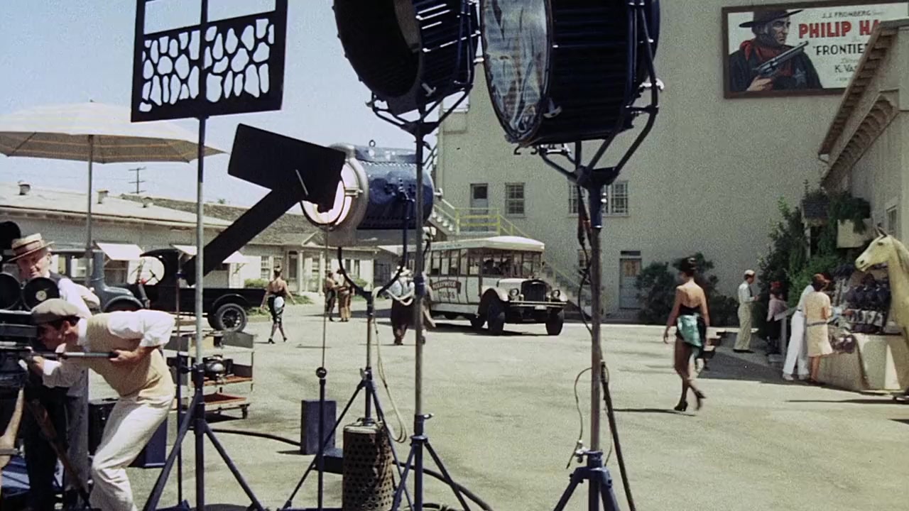 Won Ton Ton: The Dog Who Saved Hollywood screenshot 2
