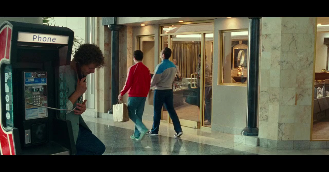Wonder Woman 1984 screenshot 2