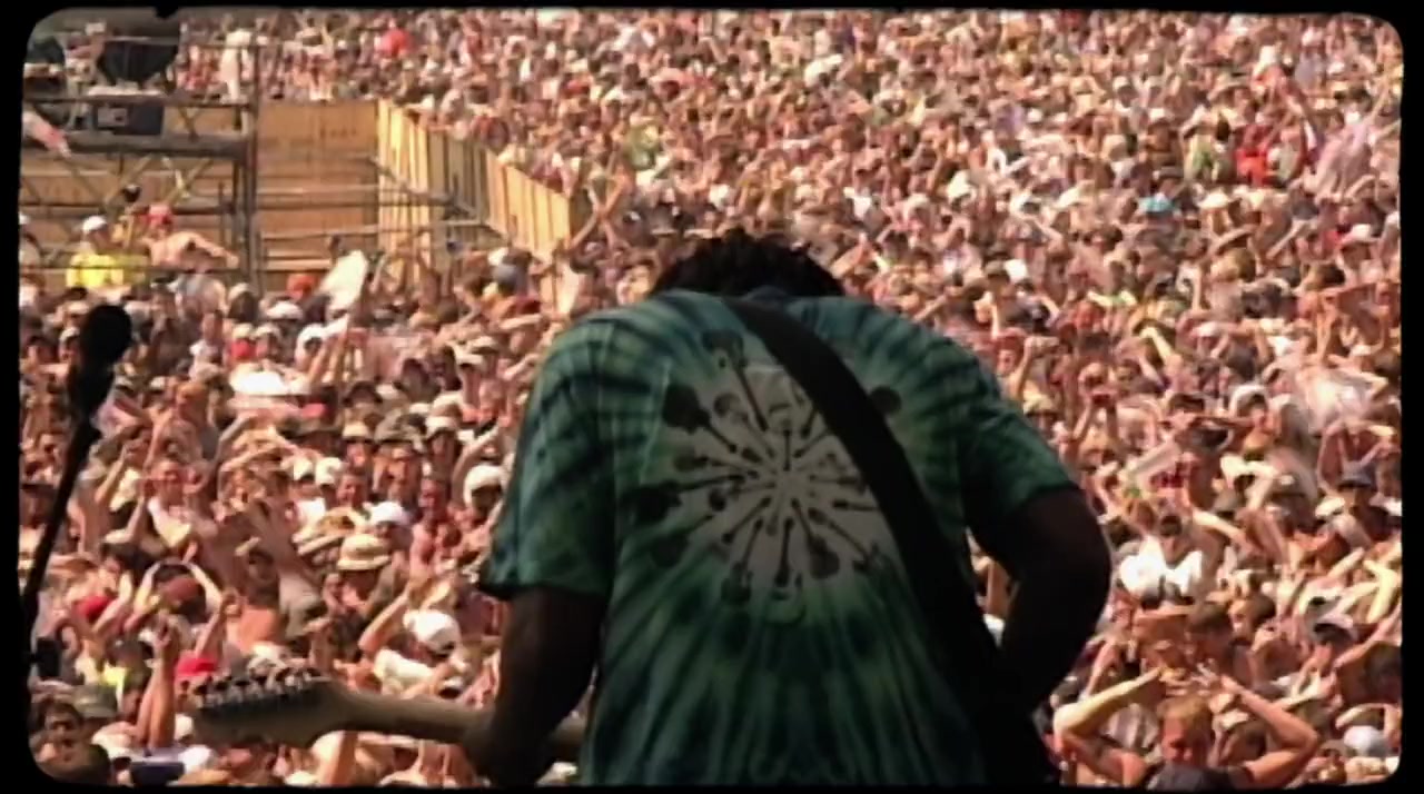 Woodstock 99: Peace, Love, and Rage screenshot 2