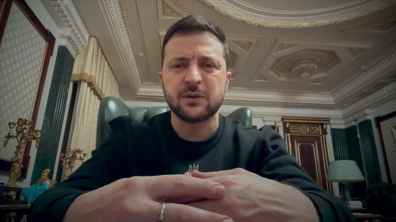 War Zone: Bear Grylls meets President Zelenskyy screenshot 2