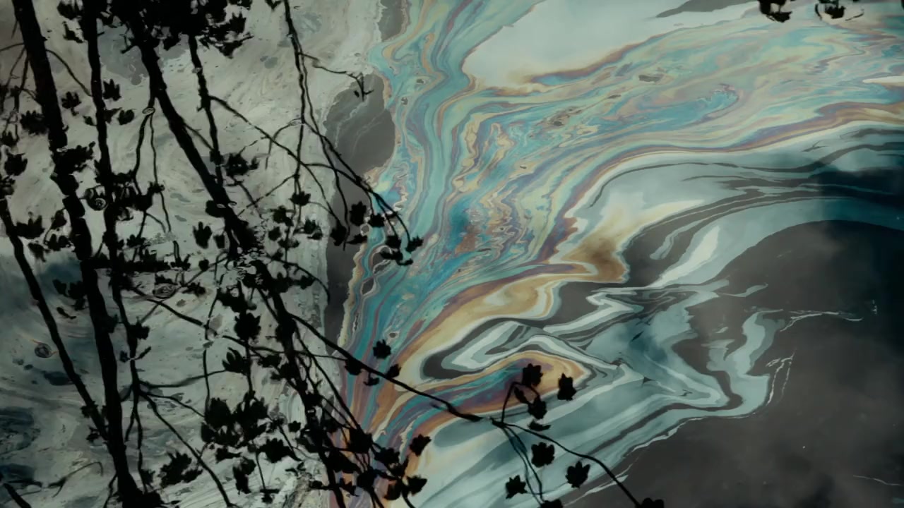 When Two Worlds Collide screenshot 2