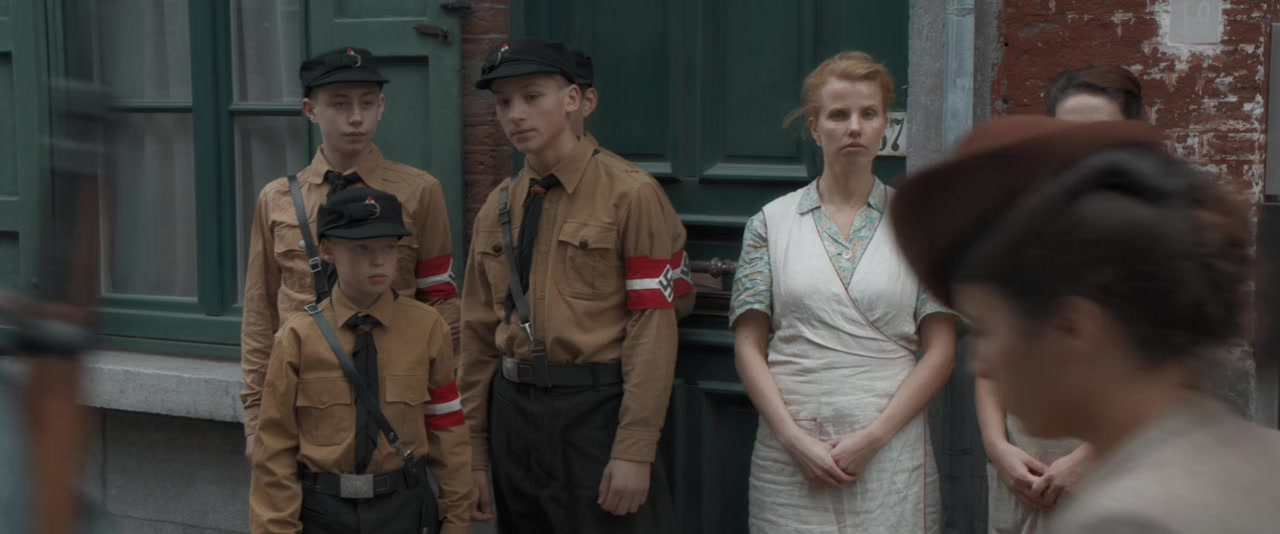 Where Hands Touch screenshot 3