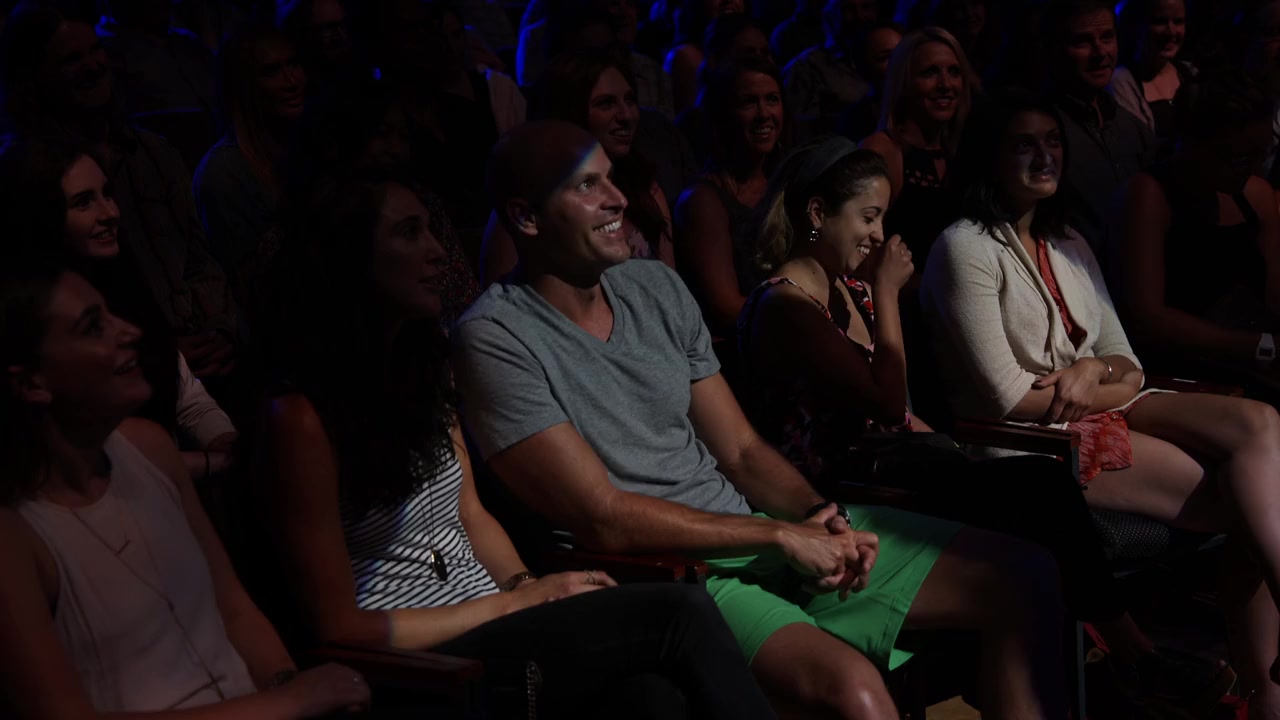 Whitney Cummings: I'm Your Girlfriend screenshot 2