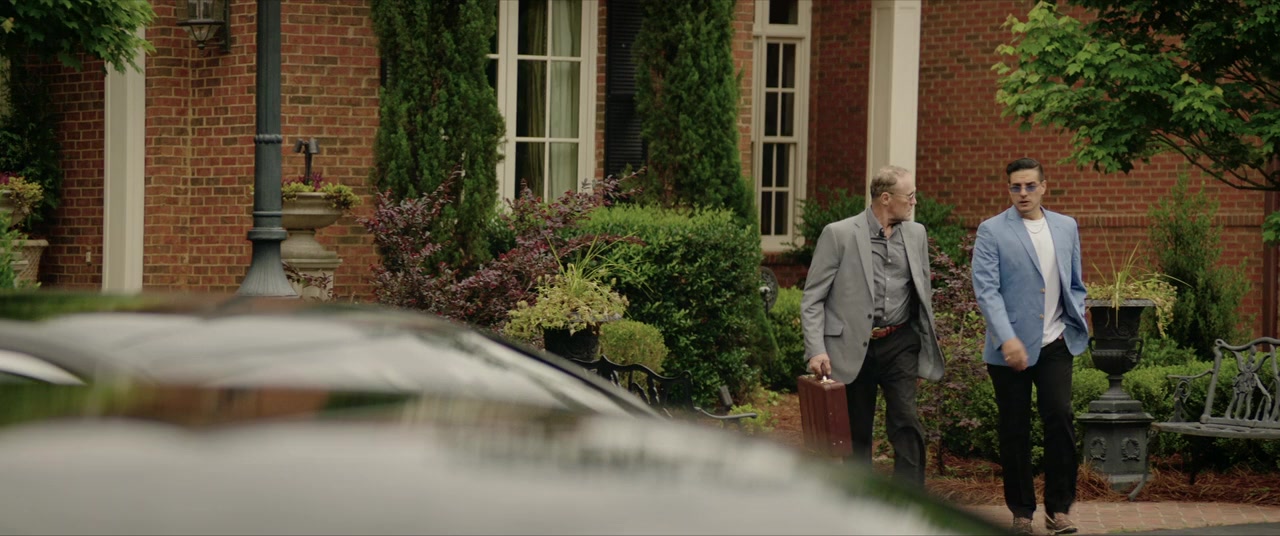 White Elephant screenshot 1