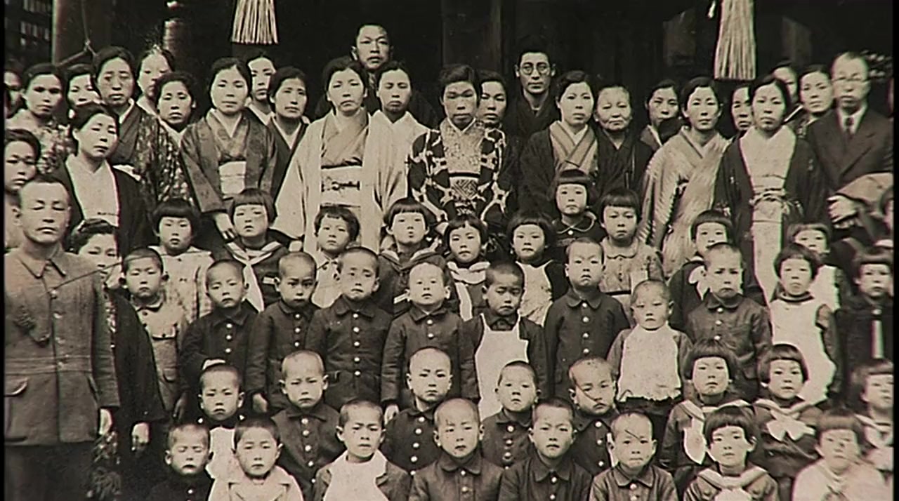 White Light/Black Rain: The Destruction of Hiroshima and Nagasaki screenshot 1
